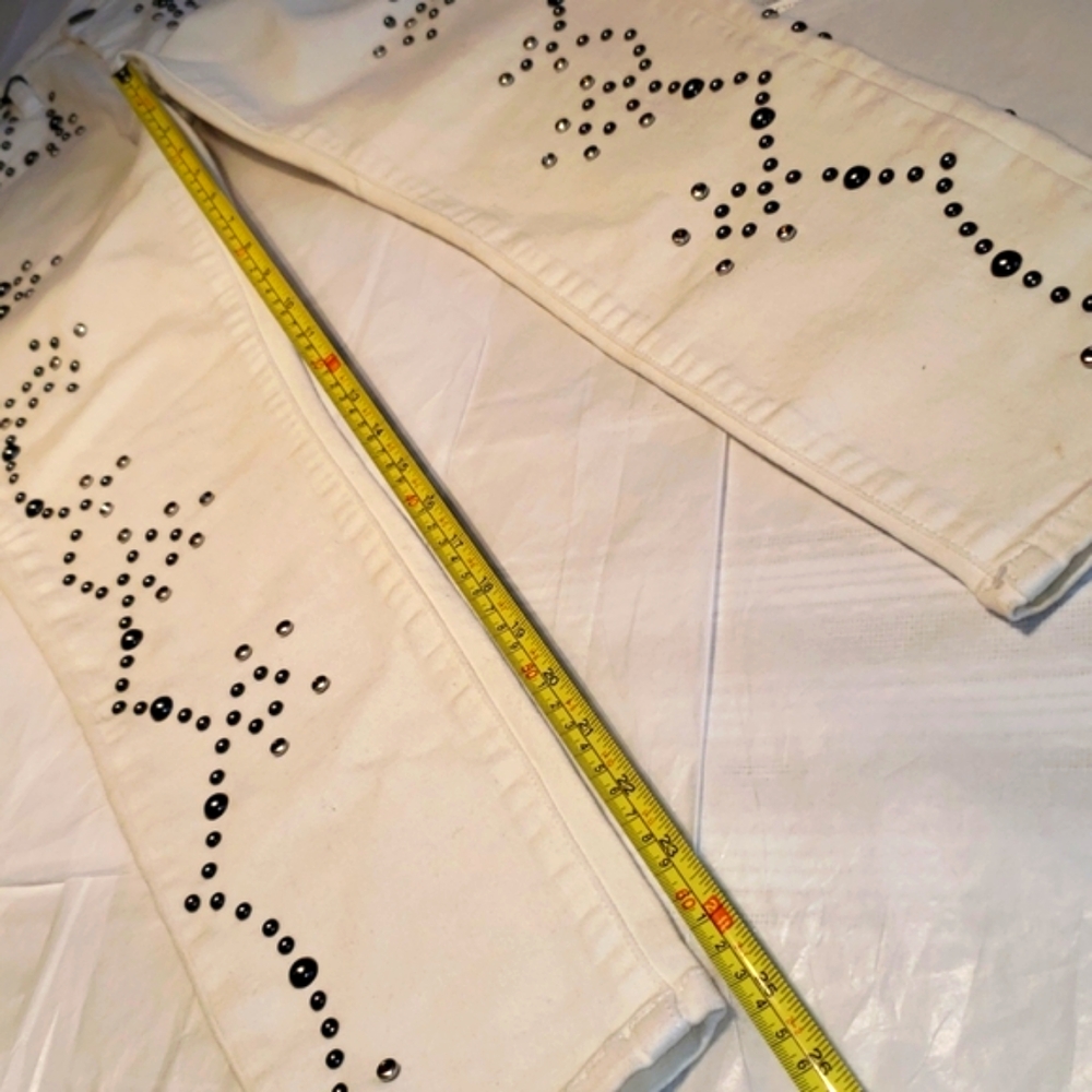 Blank NYC The Intro Jewel/Stud Capri Jeans NEW πHPπ - Picture 14 of 17
